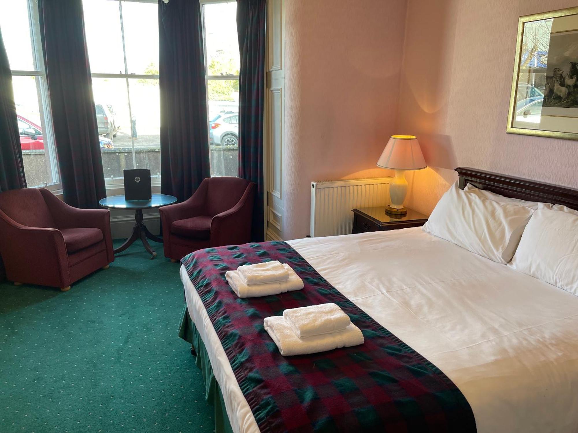 Lovat Arms Hotel Beauly Exterior photo
